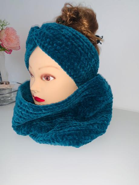 Čelenka a tunel/nákrčnik, 