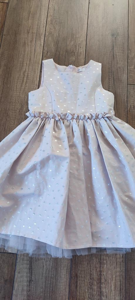 Dievčenské šaty, 122