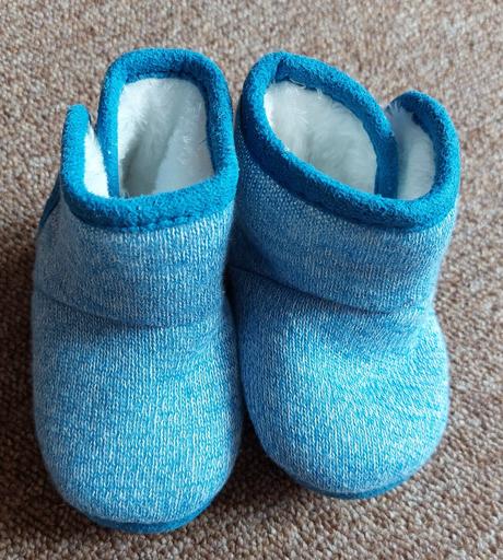 Capačky, lupilu,<17