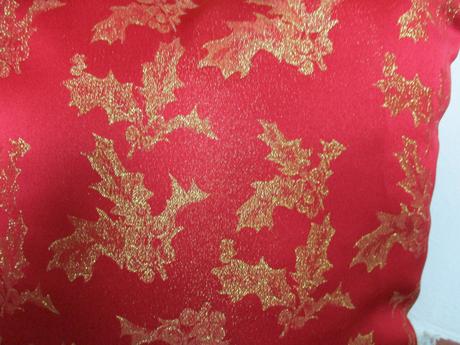 Obliečka  vianočná brokátová červeno zlatá, 