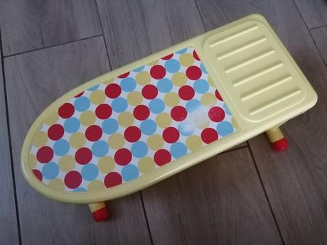 Žehlička, práčka, žehliaca doska, 