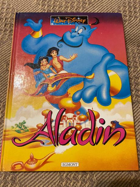 Krásna zberateľská kniha walt disney aladin, 