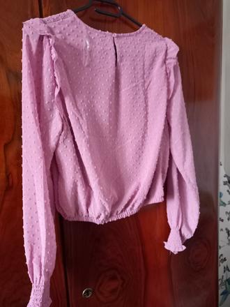 Ružovo-fialová blúzka, 34