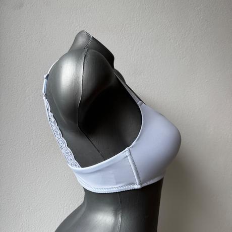 Mierne vystužená podprsenka bez kostice 76222 biel, 70b - 90c