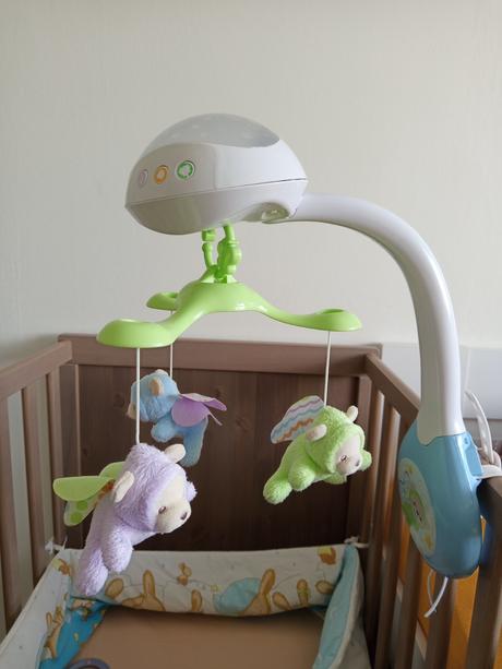 Fisher-price hudobny kolotoc s projektorom,