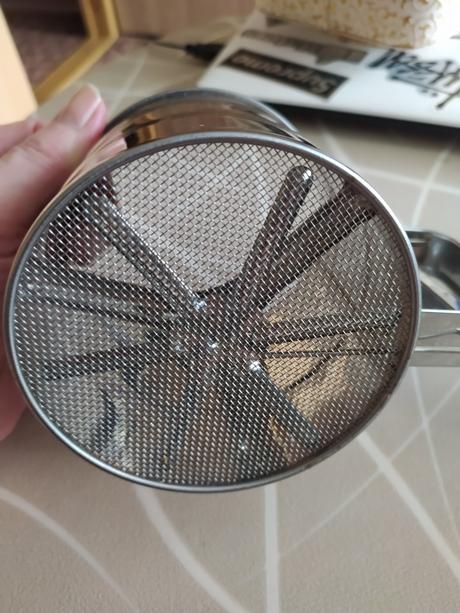 Cukornička a krajač,