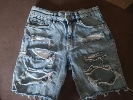 Kraťasy, bershka,36