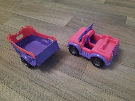 Barbie autíčko s prívesom, 