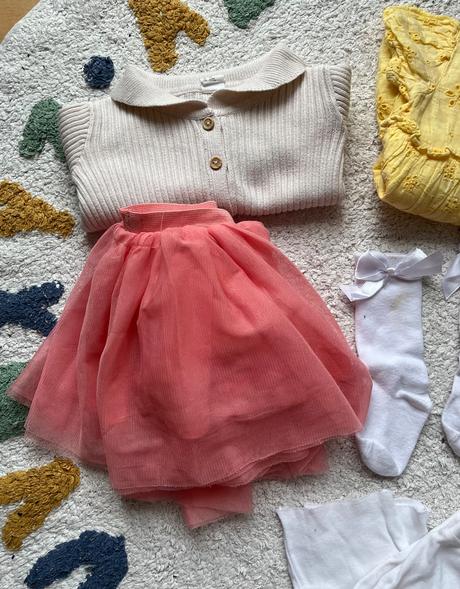 Balík 6 ks, sveter, šaty, sukňa, veľkosť 74, 68–80