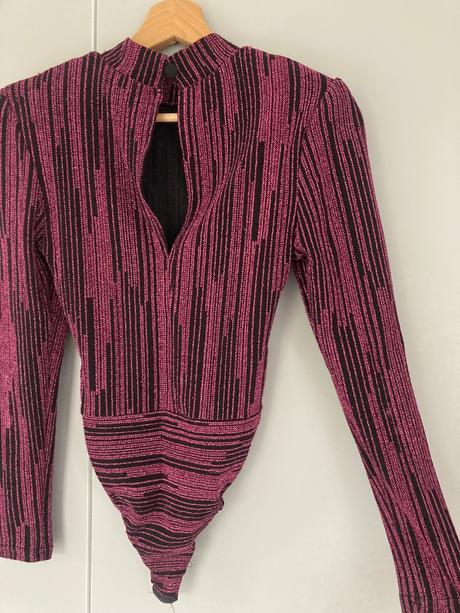 Body s dlhým rukávom, s