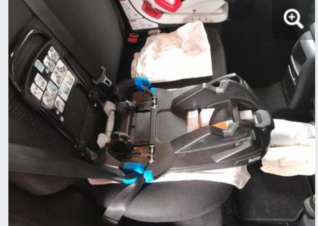 Vajíčko s bázou do auta, britax