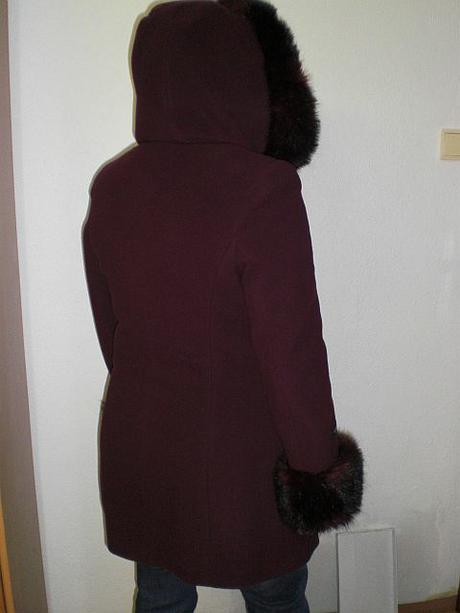 Elegantný vínový kabát, m