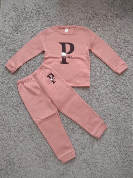 Tepláková súprava, 116