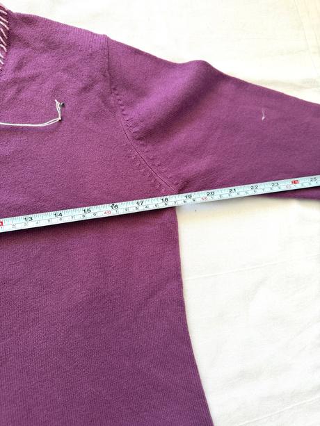 Vlnený kardigan s ozdobným výstrihom, m