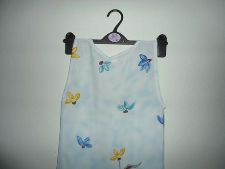 Dlhe bledomodre saty, 158