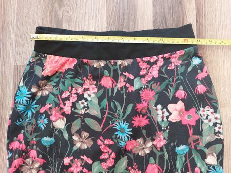 Kvietkovana elastická sukna, gate,s