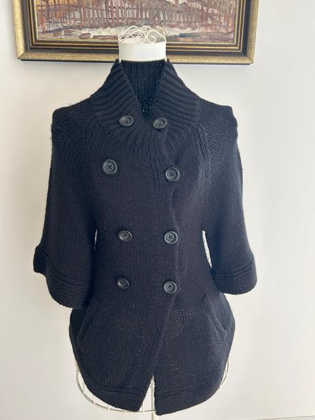 Teplý kardigan vhodný aj pre tehuľky, guess,m