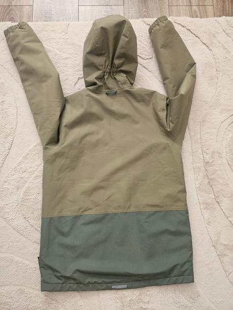 Perfektna univerzalna vetrovka, jack wolfskin,164