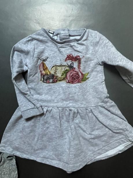 2x hrubšie šaty, 92