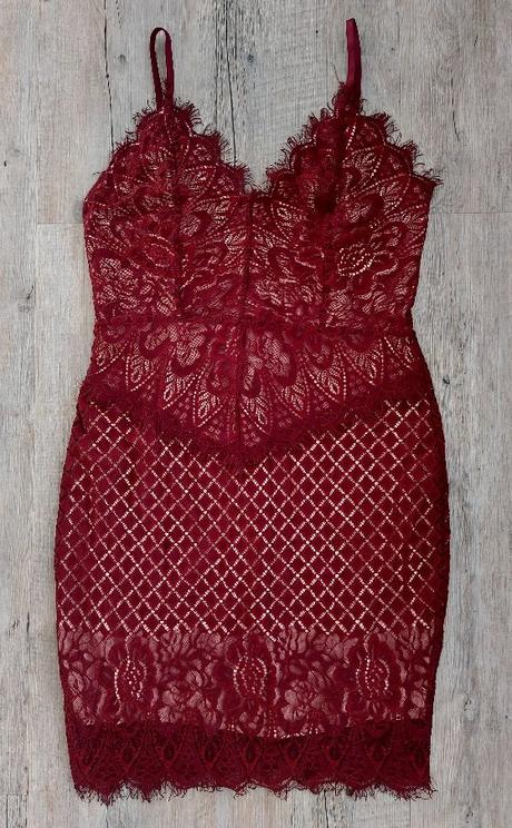 Bordové čipkované šaty, s