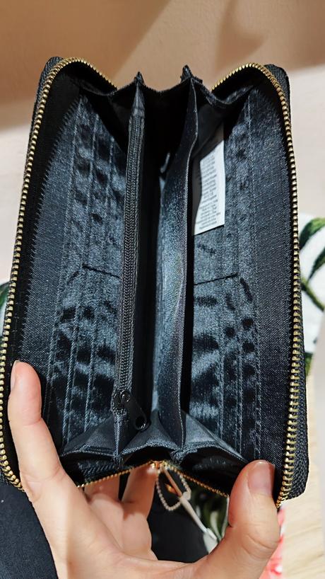 Zamatová peňaženka,