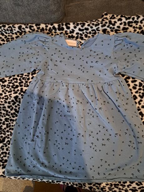 Šaty la bambola, 104