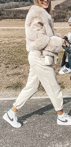 Dámska bunda s kožušinou, s