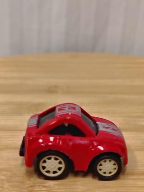 Zberateľské autíčko choro-q (takara), zotrvačník, 
