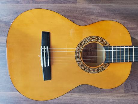3/4 gitara valencia, 