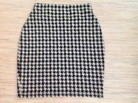 Krasna pruzna tepla sukna, next,s