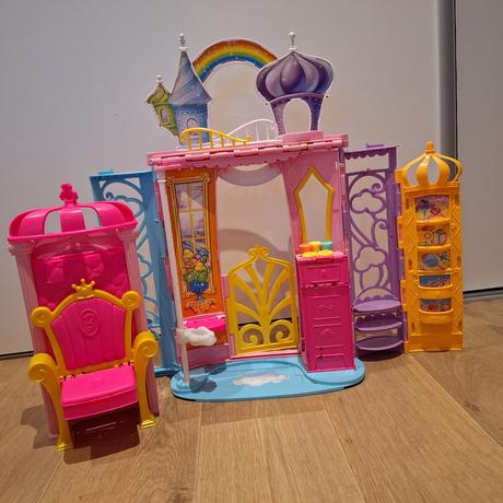 Barbie nabytok a kone, 