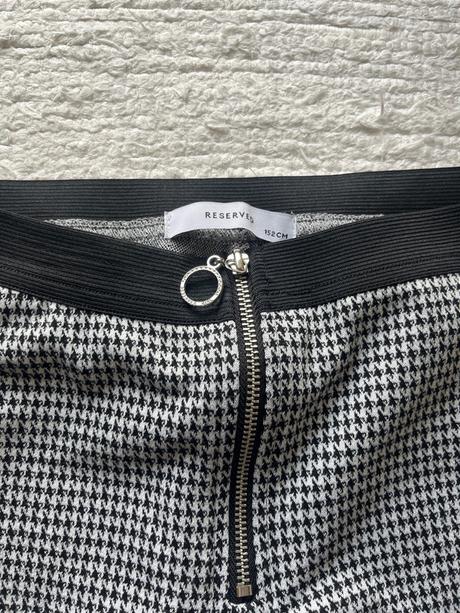 Leginsy reserved, reserved,152