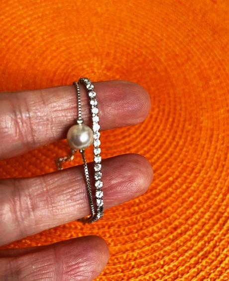 Jemný náramok s perličkou, 