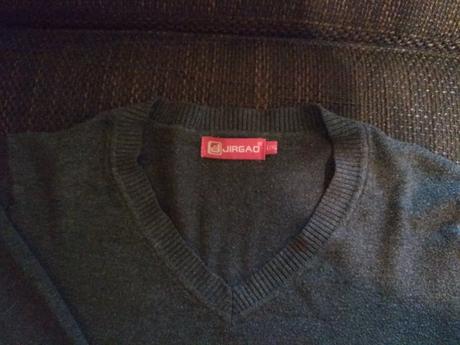 Tenky velmi pruzny svetrik vel 40/42, 40