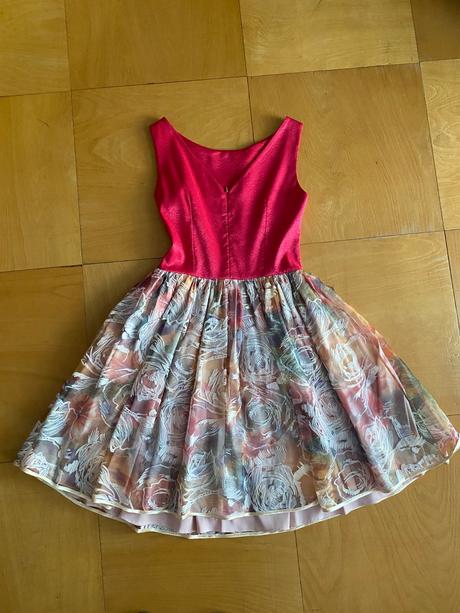 Spolocenske saty, xs