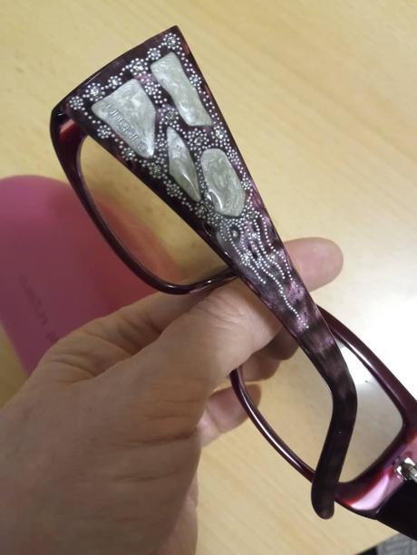 Značkové slnečné okuliare, 