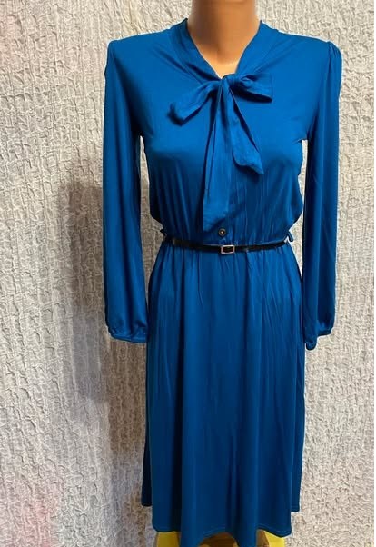 Modré tričkovinové šaty s mašľou s  e-vie, e-vie,s