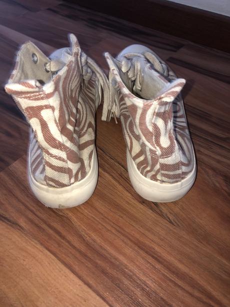 Plátenky, sinsay,41