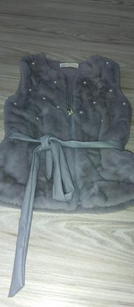 Dievčenská vesta, 104