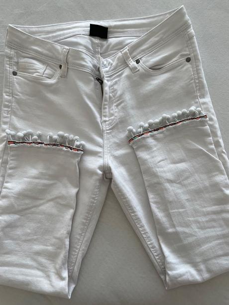 Biele elasticke nohavice, takko,40