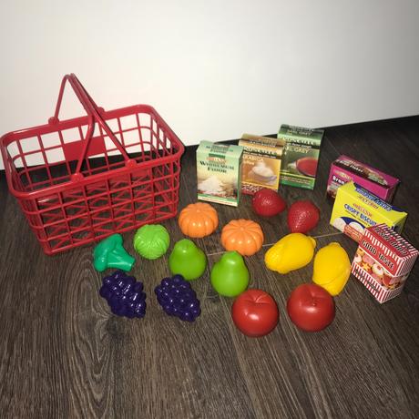 Nákupný košík s doplnkami,