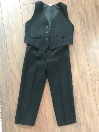 Nohavice a vesta, 110