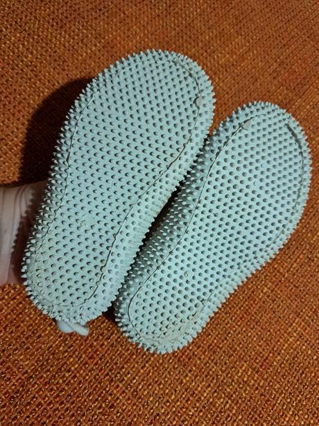 Papučky do vody, 25