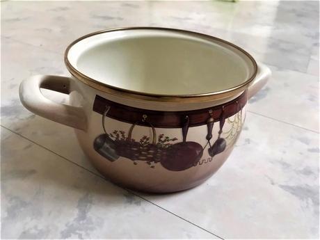 Smaltovaný hrniec + prikrývka 1,5 l, 