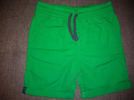 Zelené šortky, f&f,110