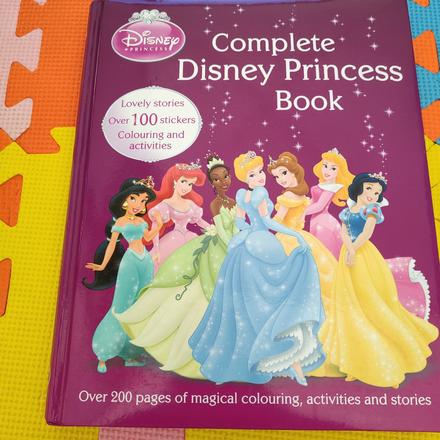 Complete disney princess book c,