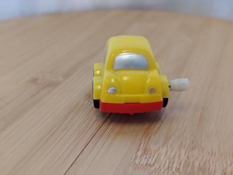 Raritné vintage autíčko na kľúčik vw beetle 90. r,