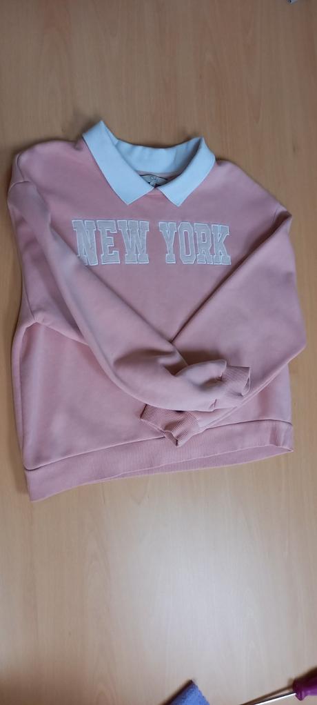 Mikina s límcom a nápisom, c&a,m