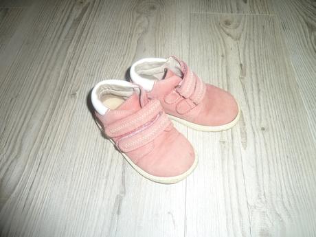 Prechodne topanocky, 23