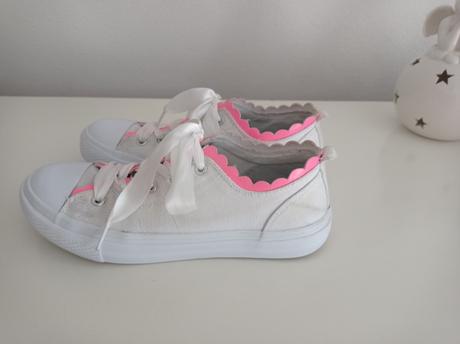 Biele letné plátenky-tenisky, saténové šnúrky, deichmann,38